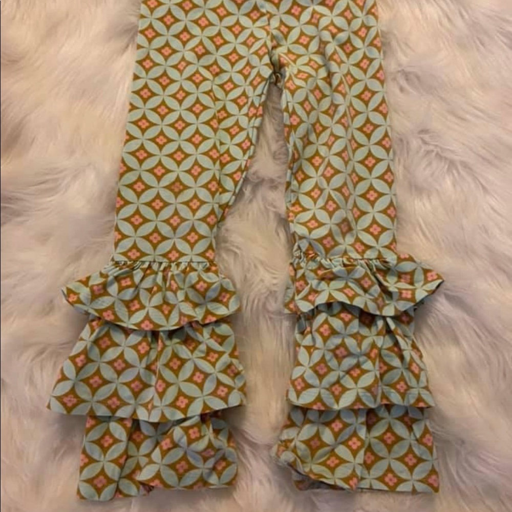 Matilda Jane lattice work bennys